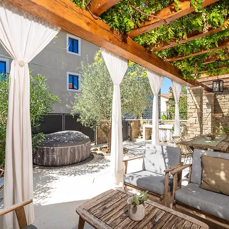 Casa La Storia * Krasica (Istria)